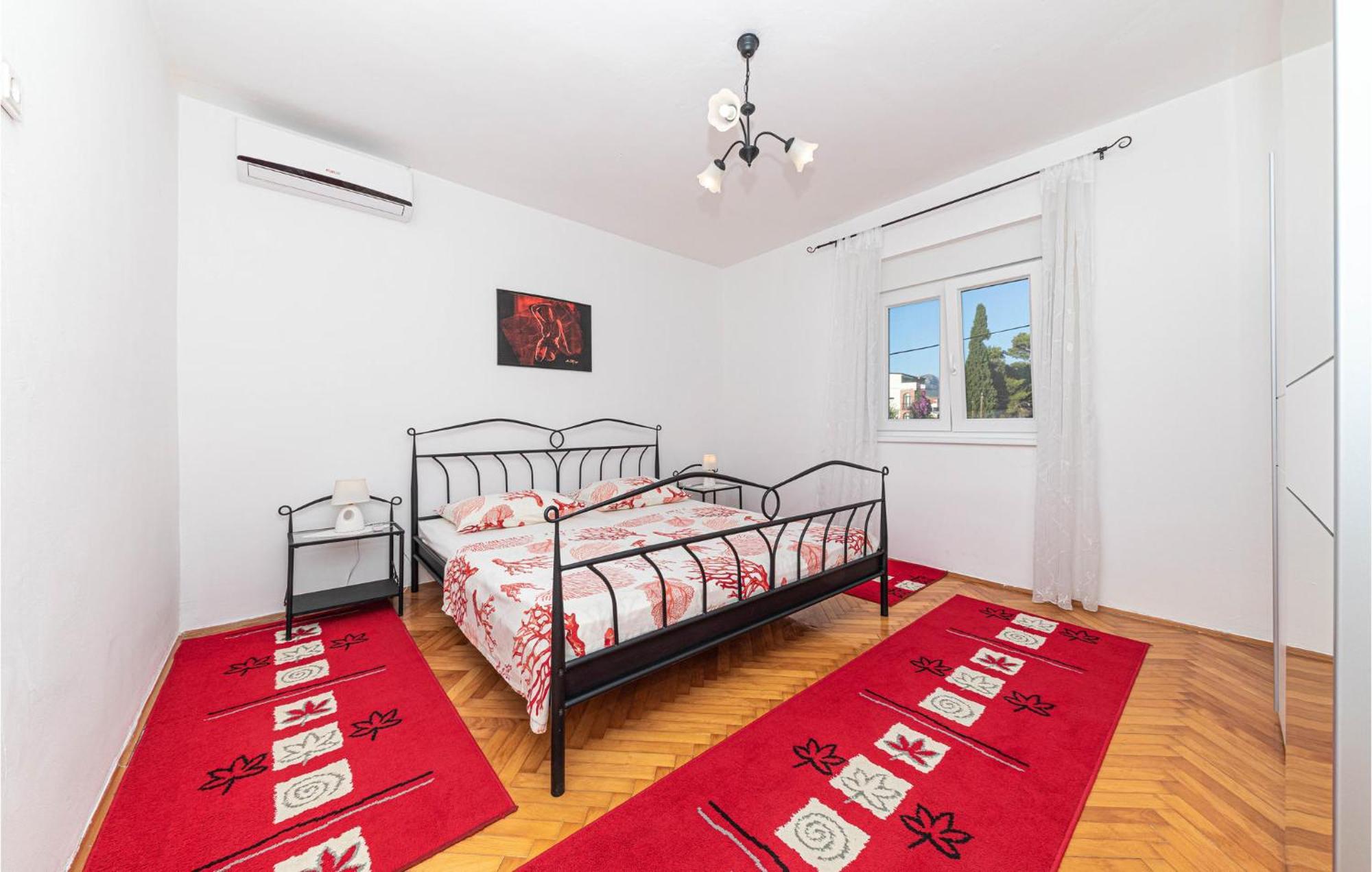 Lovely Apartment In Kastel Kambelovac With Wifi Kaštela エクステリア 写真