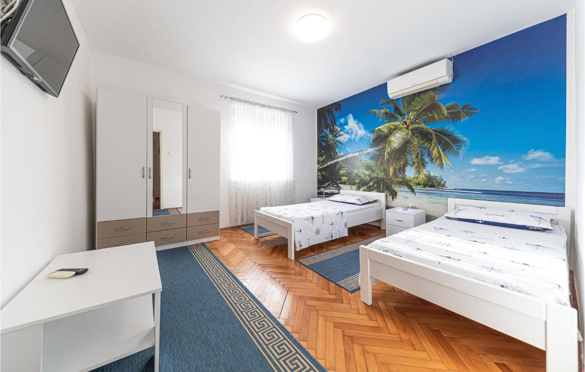Lovely Apartment In Kastel Kambelovac With Wifi Kaštela エクステリア 写真